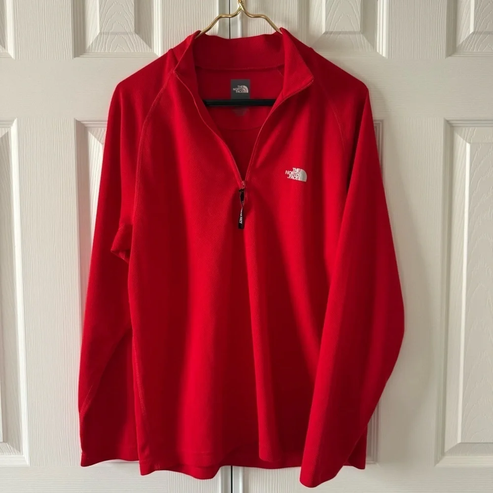 The North Face Men's Red Sweater Sweatshirt Size Medium